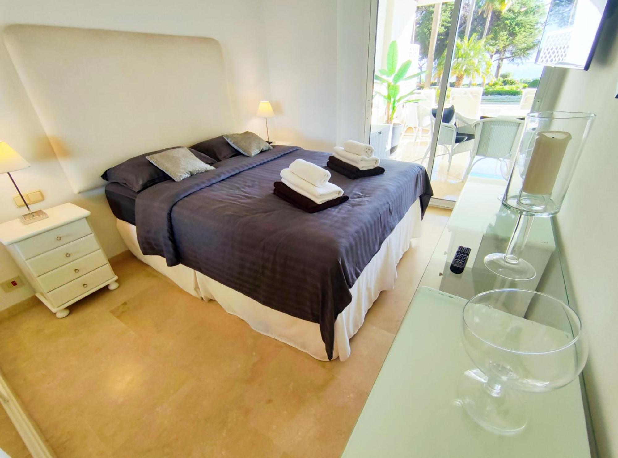 Luxury Frontline Residence Ehhouse Estepona Dış mekan fotoğraf